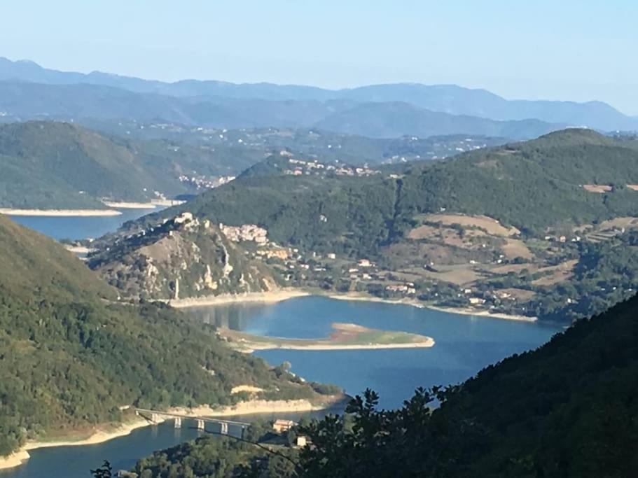 Colle di ToraCasa Sul Lago Nonna Gio'公寓 外观 照片