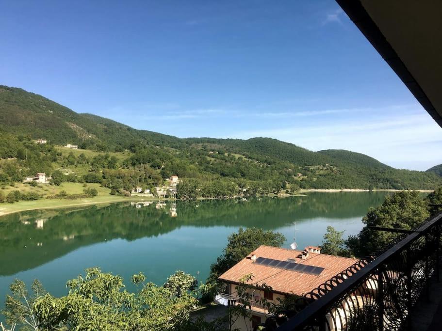 Colle di ToraCasa Sul Lago Nonna Gio'公寓 外观 照片